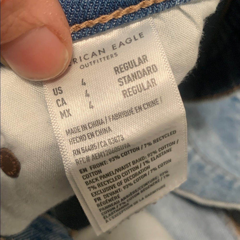 American Eagle Distressed Highest Rise Baggy Straight Jeans Size 6 Regular - Picture 12 of 12